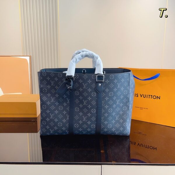 LUIS VUITTON SAC PLAT 24H BLACK - Image 6