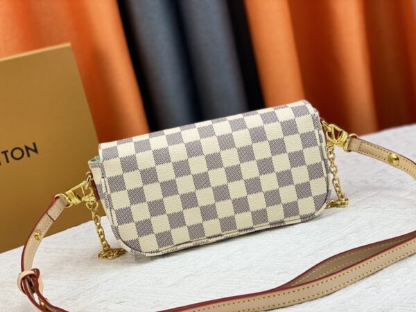 LOUIS VUITTON IVY WALLET ON CHAIN BAG DAMIER EBENE BEIGE M81911 - Image 6