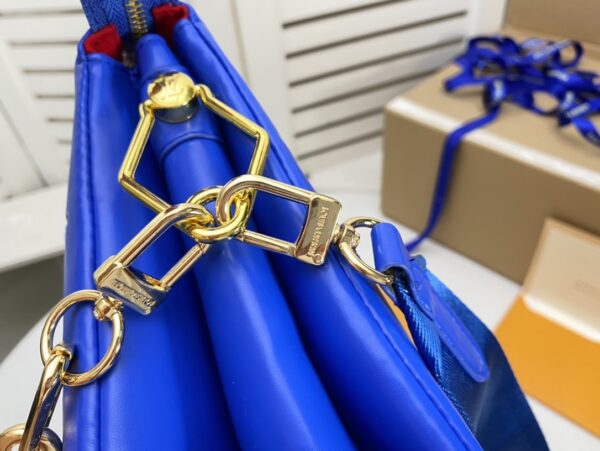 LOUIS VUITTON COUSSIN BLUE RED 26CM - Image 4