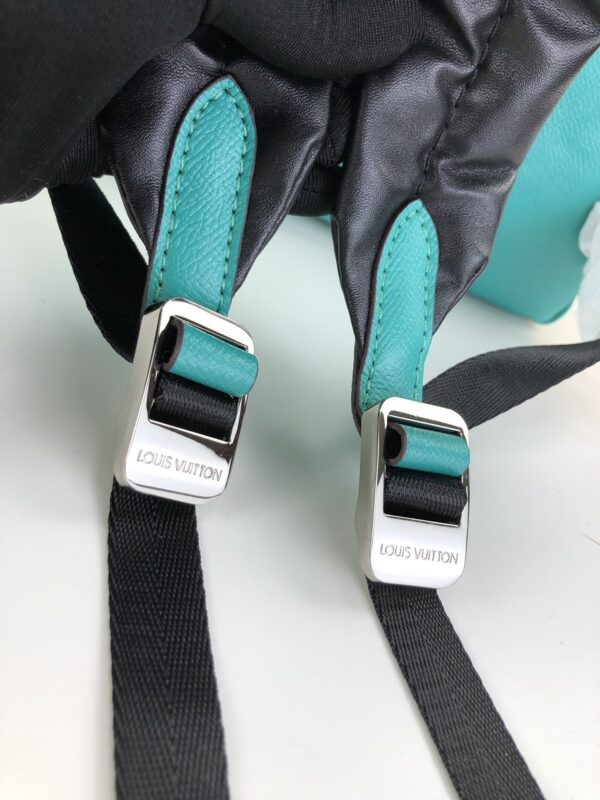 LOUIS VUITTON DISCOVERY BACKPACK PM PINE GREEN M30227 - Image 4