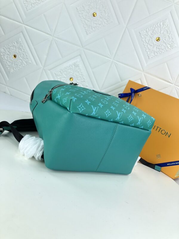 LOUIS VUITTON DISCOVERY BACKPACK PM PINE GREEN M30227 - Image 9