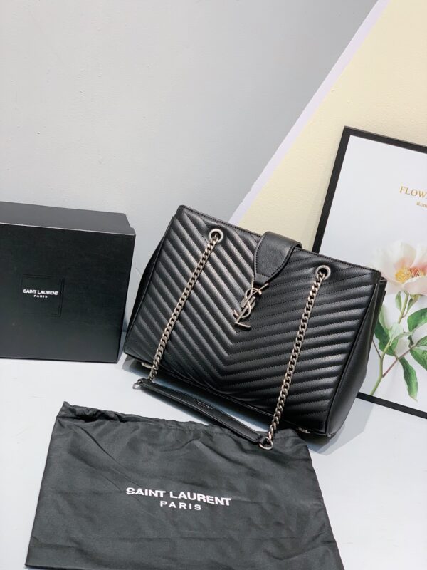SAINT LAURENT BLACK GRAIN DE POUDRE MATELASSE CHEVRON MONOGRAM SHOPPING BAG SILVER HARDWARE - Image 4