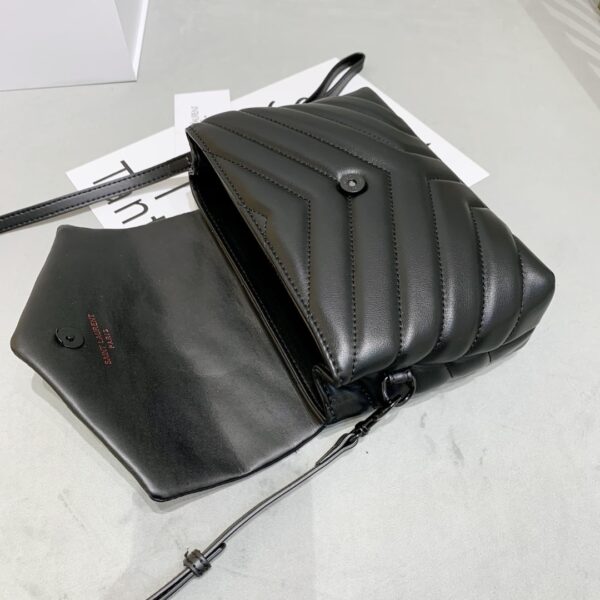 SAINT LAURENT LOULOU TOY STRAP BAG IN QUILTED Y LEATHER WITH BLACK HARDWARE - Image 3