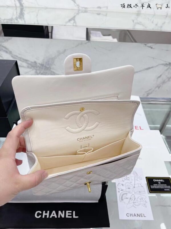 CHANEL CLASSIC MINI FLAP GOLD HARDWARE WHITE 25CM - Image 2
