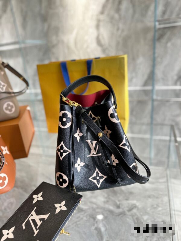 LOUIS VUITTON NÉONOÉ MM 26CM BLACK M45497 - Image 10