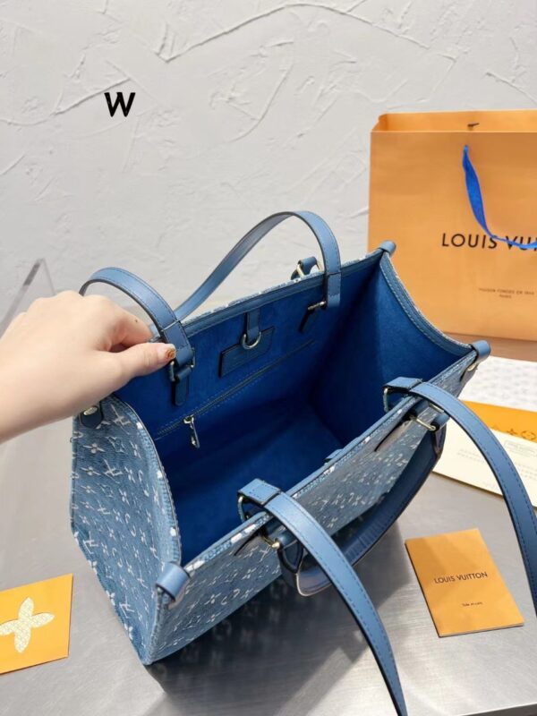LOUIS VUITTON ONTHEGO MM 35CM BLUE BAG - Image 4