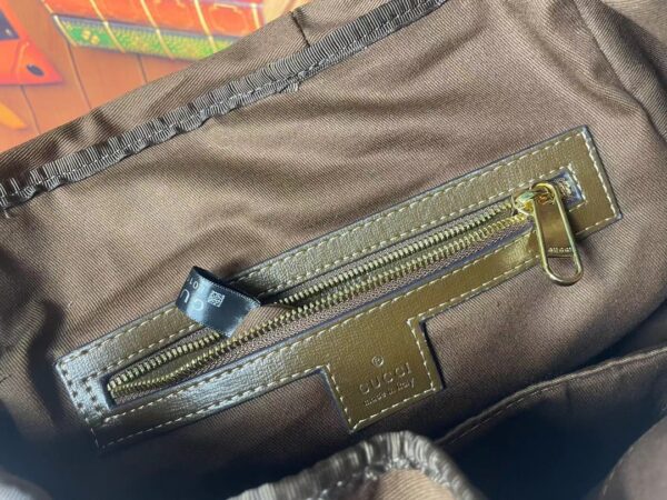 GUCCI MEDIUM BACKPACK INTERLOCKING G? BEIGE 696013 97S9G 8405 - Image 7