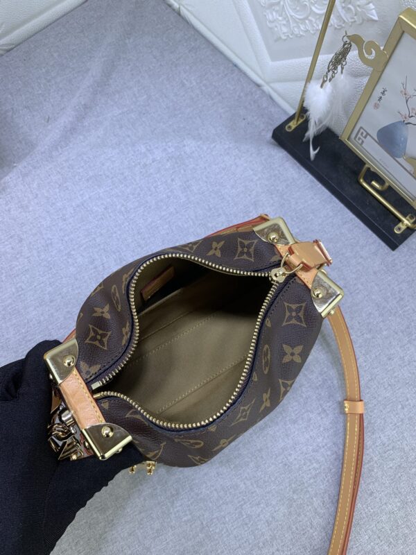 LOUIS VUITTON SIDE TRUNK MONOGRAM 21CM M46358 - Image 3