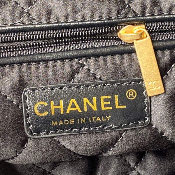 CHANEL 22 SMALL HANDBAG BLACK AS3260 - Image 7