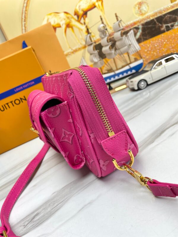 LOUIS VUITTON MAXI MULTI POCHETTE ACCESSOIRES PINK 27CM M46161 - Image 3