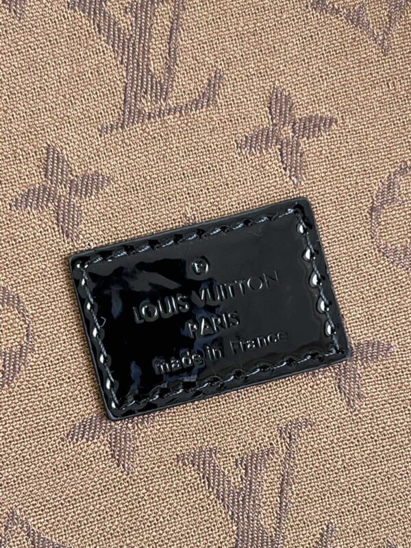 LOUIS VUITTON CANNES 17CM WHITE M20487 - Image 9