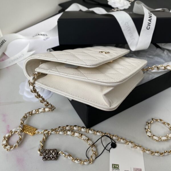 CHANEL SHOULDER BAG WHITE AP2400 - Image 8