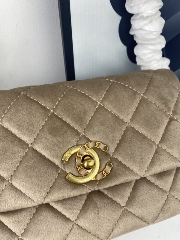 CHANEL QUILTED MINI CC SUEDE FLAP NUDE5 - Image 5