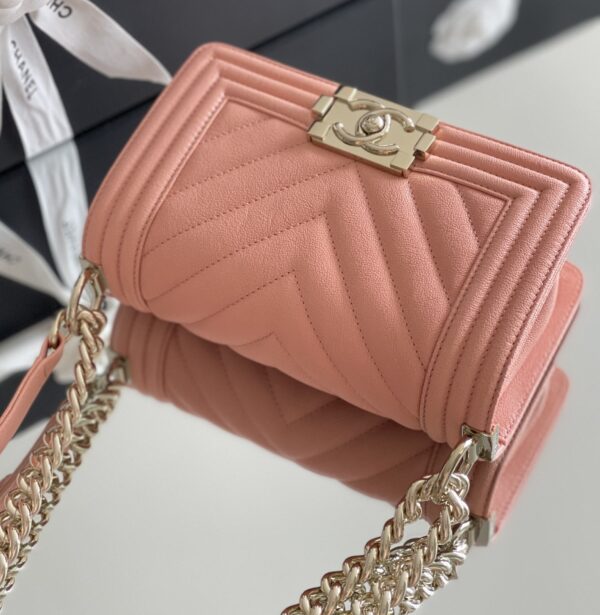 CHANEL BOY CHEVRON QUILTED BAG 25CM LIGHT PINK - Image 5