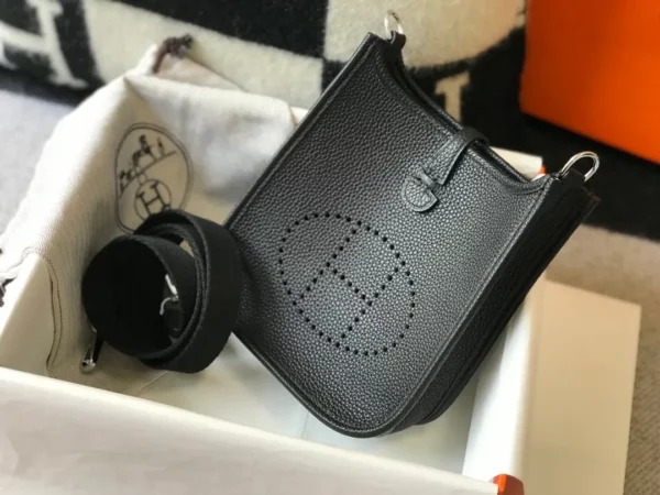HERMES EVELYNE 16 AMAZONE BLACK BAG 16CM H069426CKAV - Image 7