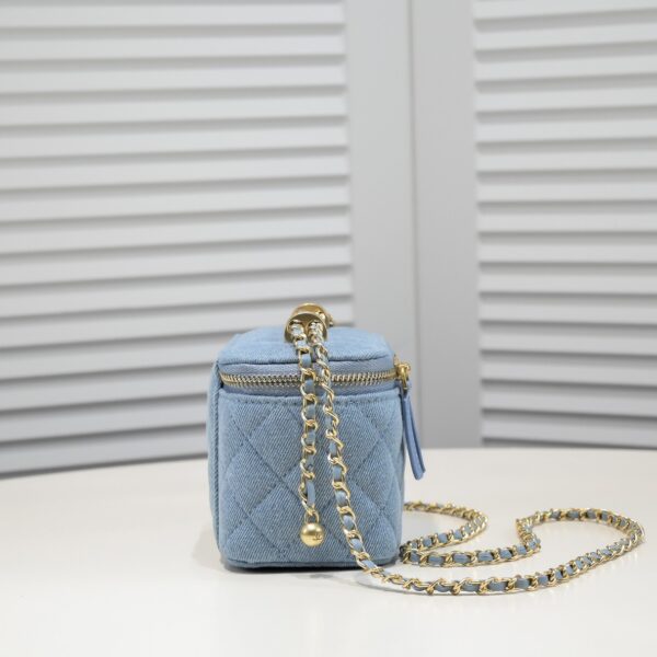CHANEL 22C PEARL CRUSH MINI VANITY WITH CHAIN DENIM BLUE 17CM - Image 5