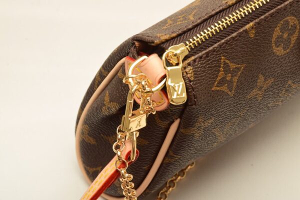 LOUIS VUITTON EVA SHOULDER BAG MONOGRAM BROWN 25CM - Image 3