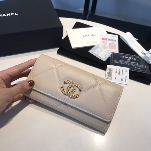 CHANEL 19 LONG FLAP WALLET CREAM AP0955 - Image 5