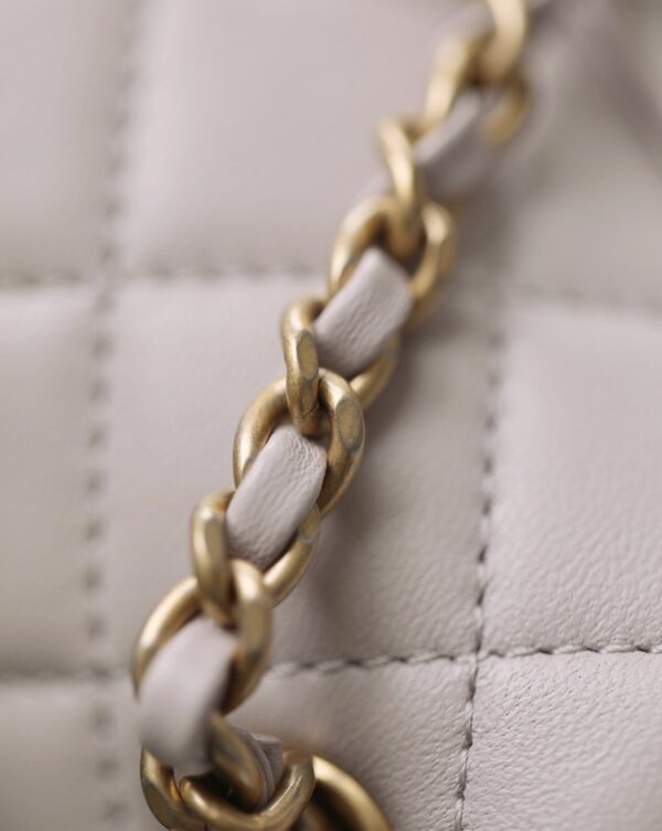 CHANEL QUILTED MINI FLAP BAG CREAM 18CM - Image 6