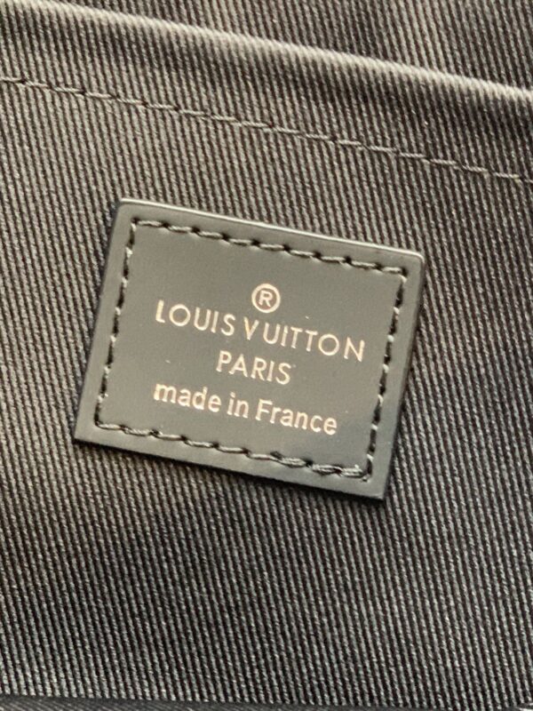 Louis Vuitton Discovery Pochette Monogram Eclipse Clutch M62291 - Image 4