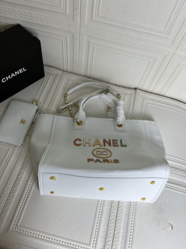 CHANEL LARGE SHOPPING BAG 38CM WHITE A66941 - Image 6