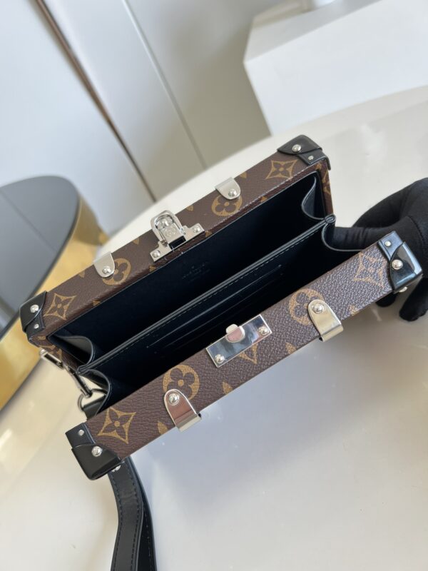 LOUIS VUITTON WALLET TRUNK MONOGRAM 25CM M20250 - Image 3