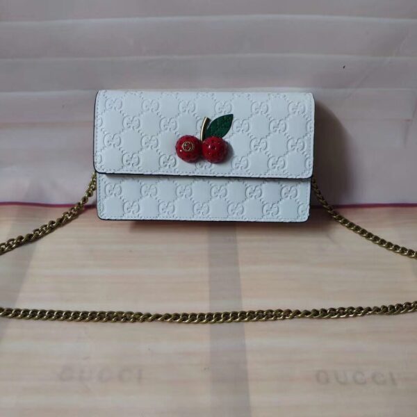 GUCCI GG SUPREME MINI BAG WITH CHERRIES IN WHITE 20CM - Image 4