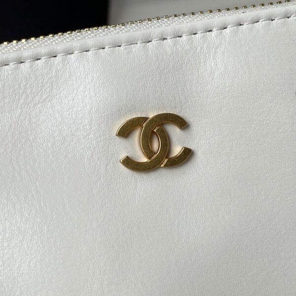 CHANEL 22 HANDBAG WHITE 42CM AS3261 - Image 7