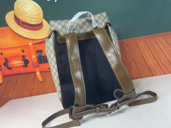 GUCCI MEDIUM BACKPACK INTERLOCKING G? BEIGE 696013 97S9G 8405 - Image 9