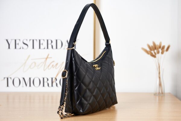 CHANEL MAXI HOBO BAG BLACK 31CM AS3488 B08857 94305 - Image 4
