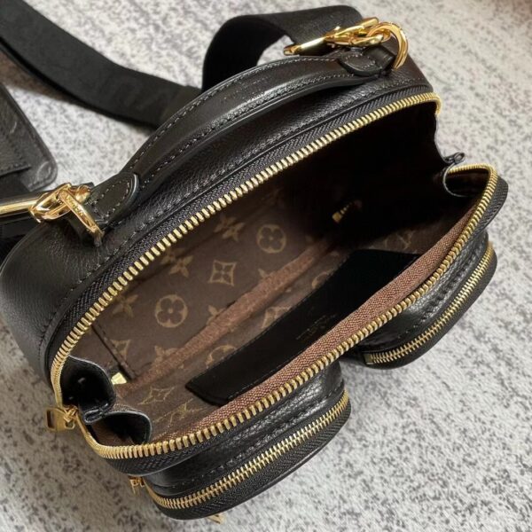 LOUIS VUITTON UTILITY CROSSBODY 18CM BLACK M80450 - Image 6