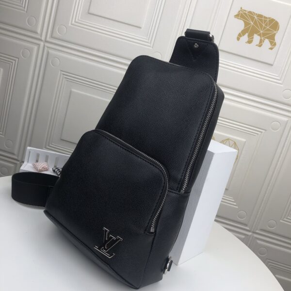 LOUIS VUITTON AVENUE SLINGBAG BLACK 31CM M30443 - Image 3