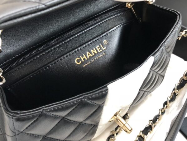 CHANEL TIMELESS CLASSIC FLAP BAG BLACK 20CM - Image 9
