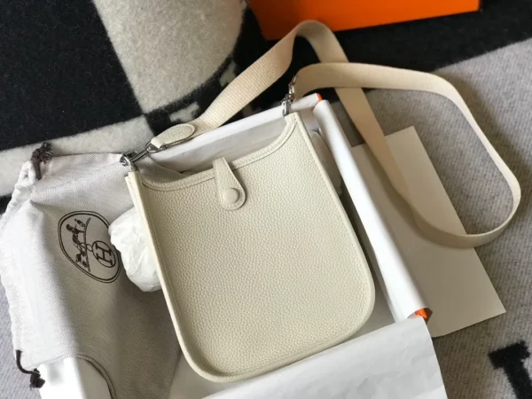 HERMES EVELYNE 16 AMAZONE WHITE BAG 16CM H069426CKAV - Image 6