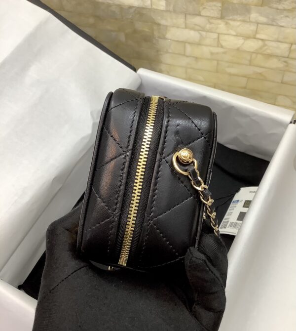 CHANEL MINI VANITY WITH GOLD PLATE 15CM - Image 7