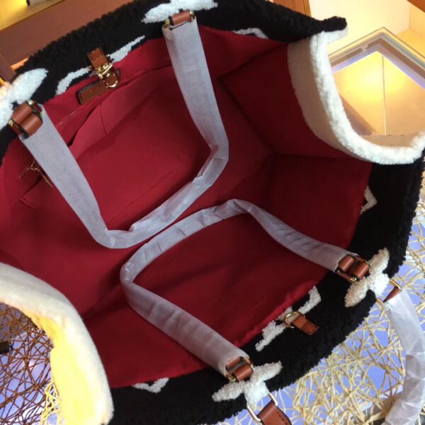 LOUIS VUITTON ONTHEGO MONOGRAM TEDDY FLEECE BROWN M55420 - Image 2