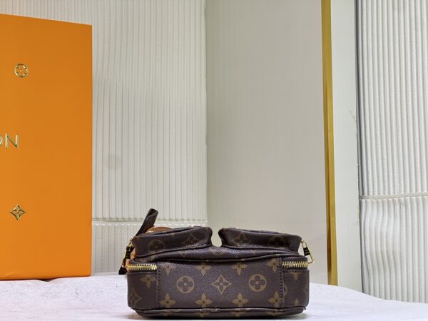 LOUIS VUITTON UTILITY CROSS-BODY BAG BROWN - Image 4
