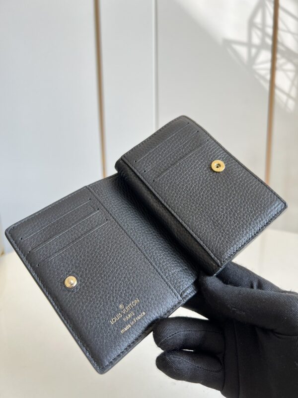 LOUIS VUITTON CLÉA WALLET BLACK M81139 - Image 3