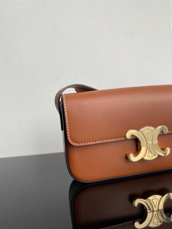 CELINE TRIOMPHE SHOULDER BAG IN SHINY BROWN 194143BFN04LU - Image 8
