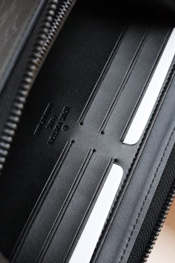 LOUIS VUITTON MONOGRAM ZIPPY WALLET TRUNK M80558 - Image 7