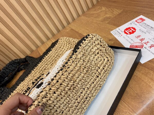 PRADA RAFFIA LARGE TOTE WITH BEIGE AND BLACK - Image 9