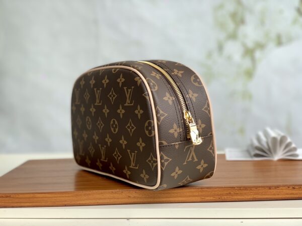 LOUIS VUITTON TOILETRY BAG 25 M47527 - Image 5