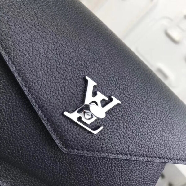 LOUIS VUITTON POCHETTE CHAIN MYLOCKME 19CM BLACK M63471 - Image 6