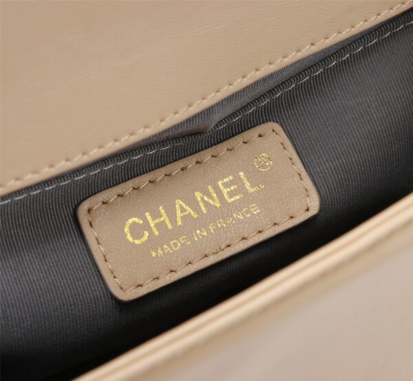 CHANEL MEDIUM BOY QUILTED HANDBAGS LIGHT BEIGE 25CM - Image 9