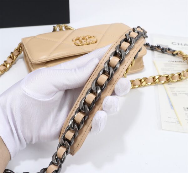 CHANEL 19 CROSSBODY BAG BEIGE AP0957 - Image 5