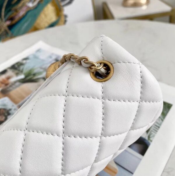 CHANEL CLASSIC SMALL HANDBAG WHITE 20CM AP1787 - Image 9