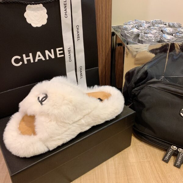 CHANEL SLIPPERS CROSS STRAP WHITE - Image 9