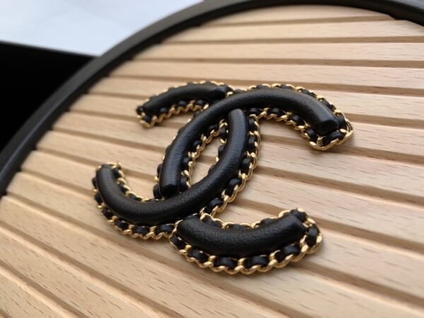 CHANEL VANITY CASE IN BEECH WOOD 20CM AS2928 - Image 3