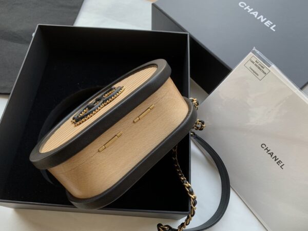 CHANEL VANITY CASE IN BEECH WOOD 20CM AS2928 - Image 6