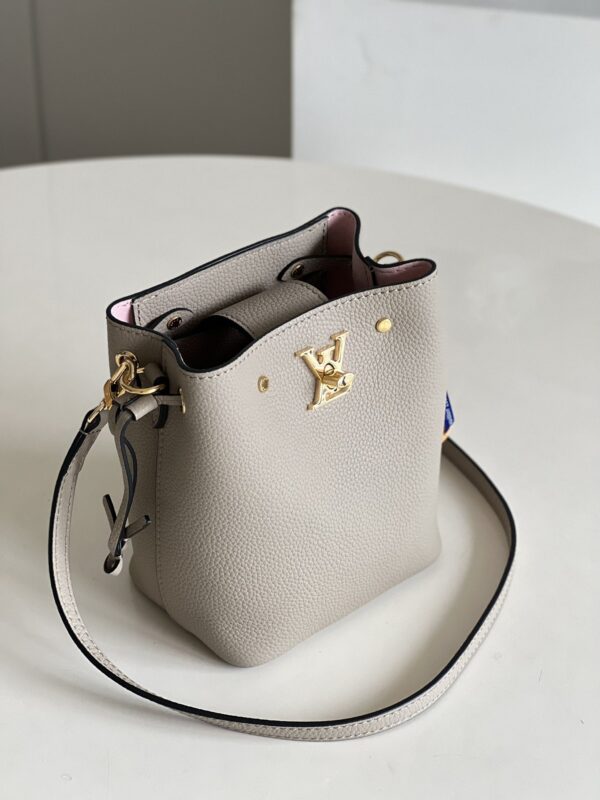 LOUIS VUITTON NANO LOCKME BUCKET 13CM BEIGE M69205 - Image 5